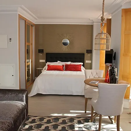 Principia Apartment *