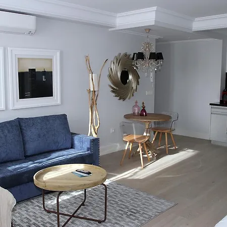 Principia Apartment